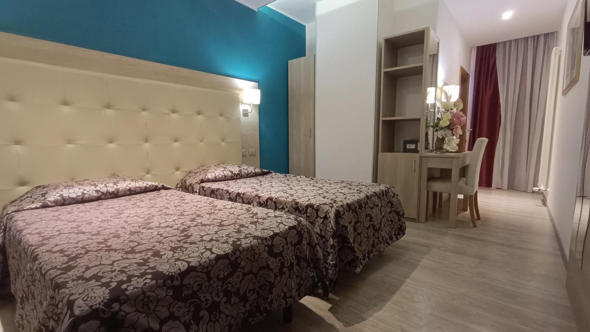 Hotel Baffo Rosso Alba Adriatica Kültér fotó